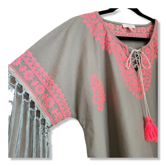 FREEWAY Anthropologie Embroidered Bell Sleeve BOHO Top Sz w/fringe & tassels - Picture 4 of 12